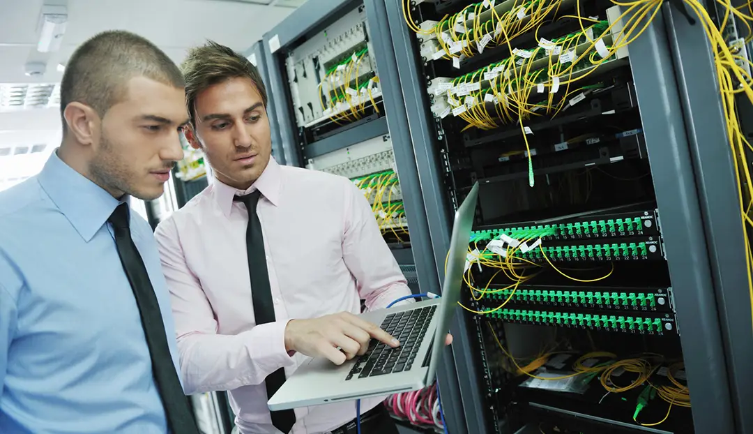 Déploiement et intégration de postes de travail IT par SECURINFOR